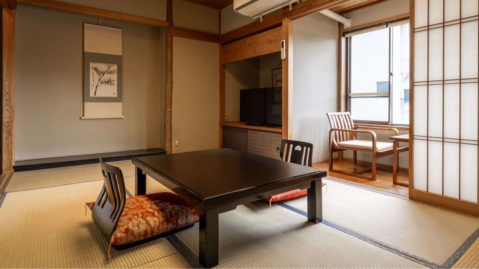 【4階シアタールーム】