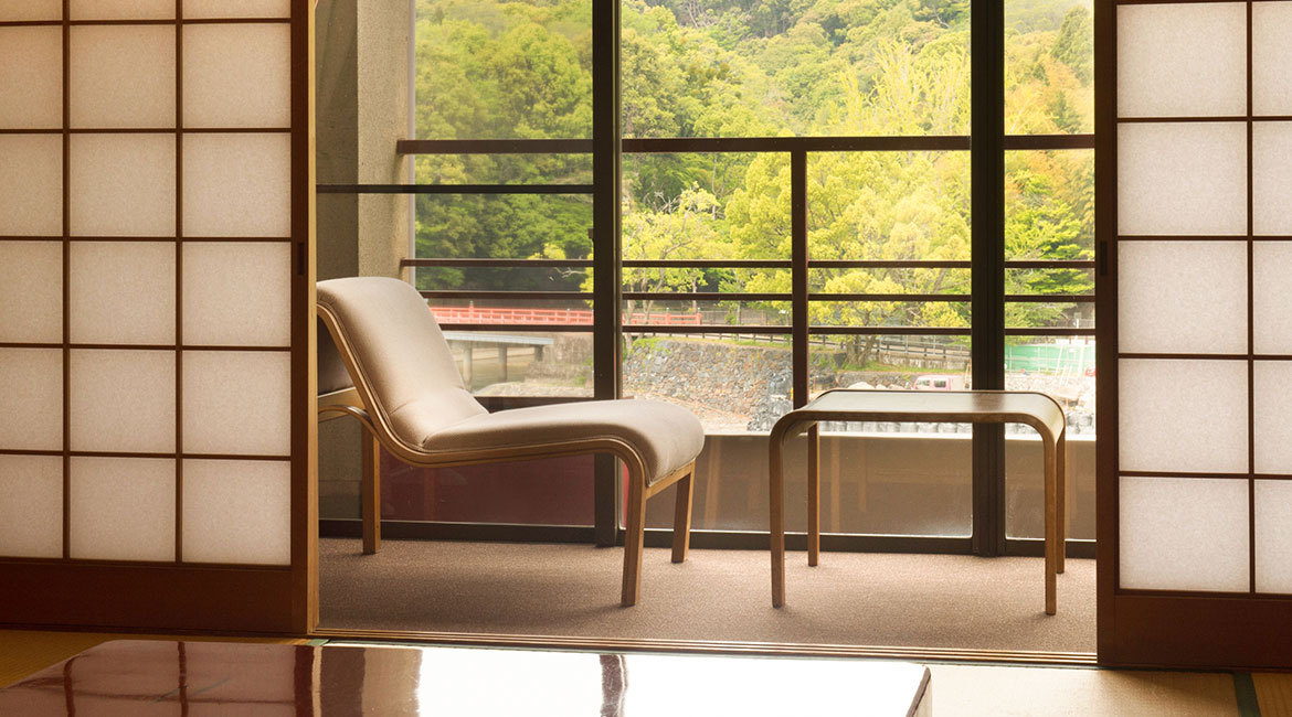 全室宇治川を一望できる和室10畳（禁煙）