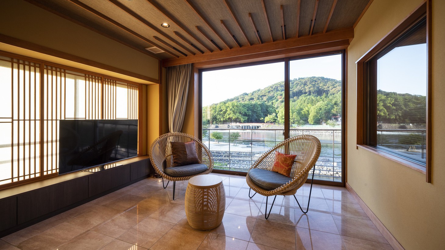 【胡蝶】半露天風呂付 ラグジュアリーツインルーム(画像は一例)