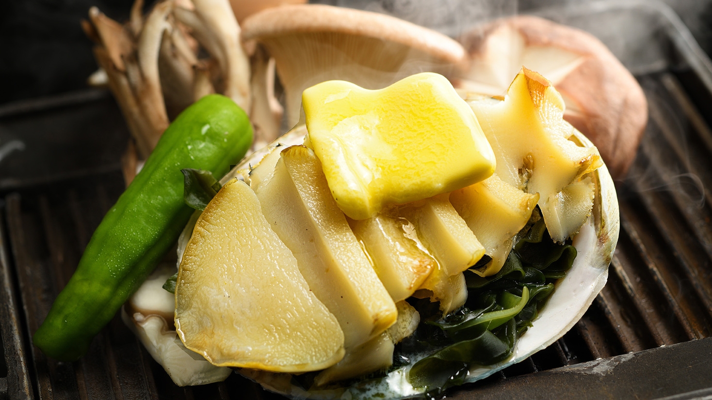 〈タイムセール〉【3大宝船-基本-】豪華鮮魚の舟盛り＆露天風呂で川の音色に癒される温泉旅