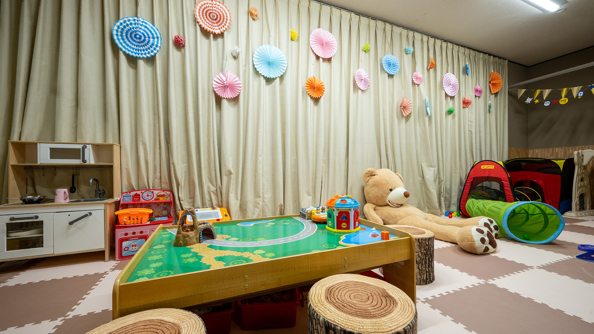 【キッズスペース】「おままごと」「ぬいぐるみ」など小さなお子様も大満足