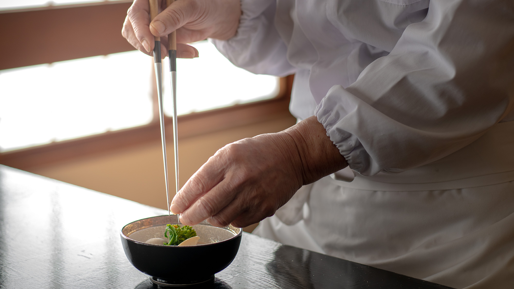 この旅館でしか食べられない味を目指し、「こだわりの食材」を使った料理をご提供いたします。