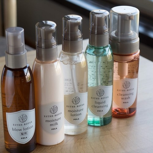 「プレミアムツイン」「粋-sui-」タイプのアメニティはPOLAのESTE ROYER