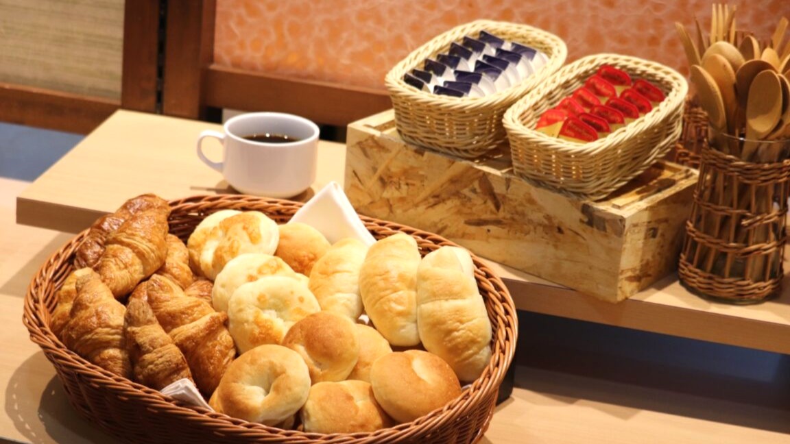 【朝食バイキング一例】