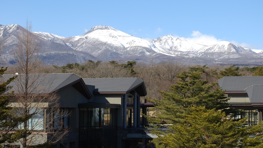 雪化粧の那須連山