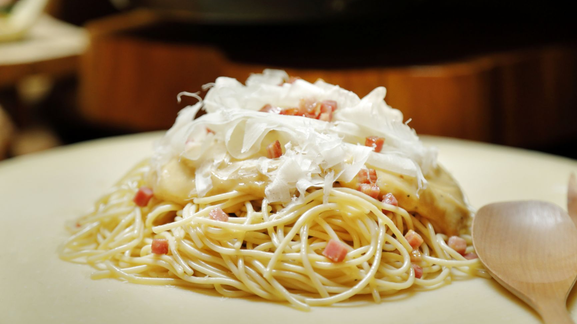 チーズホイールパスタ～味噌泡カルボナーラ～