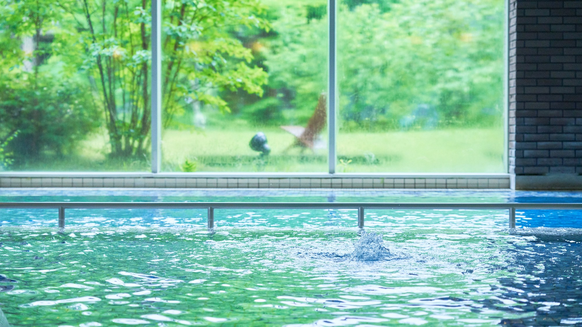 室内温水プール（クアゾーン）
