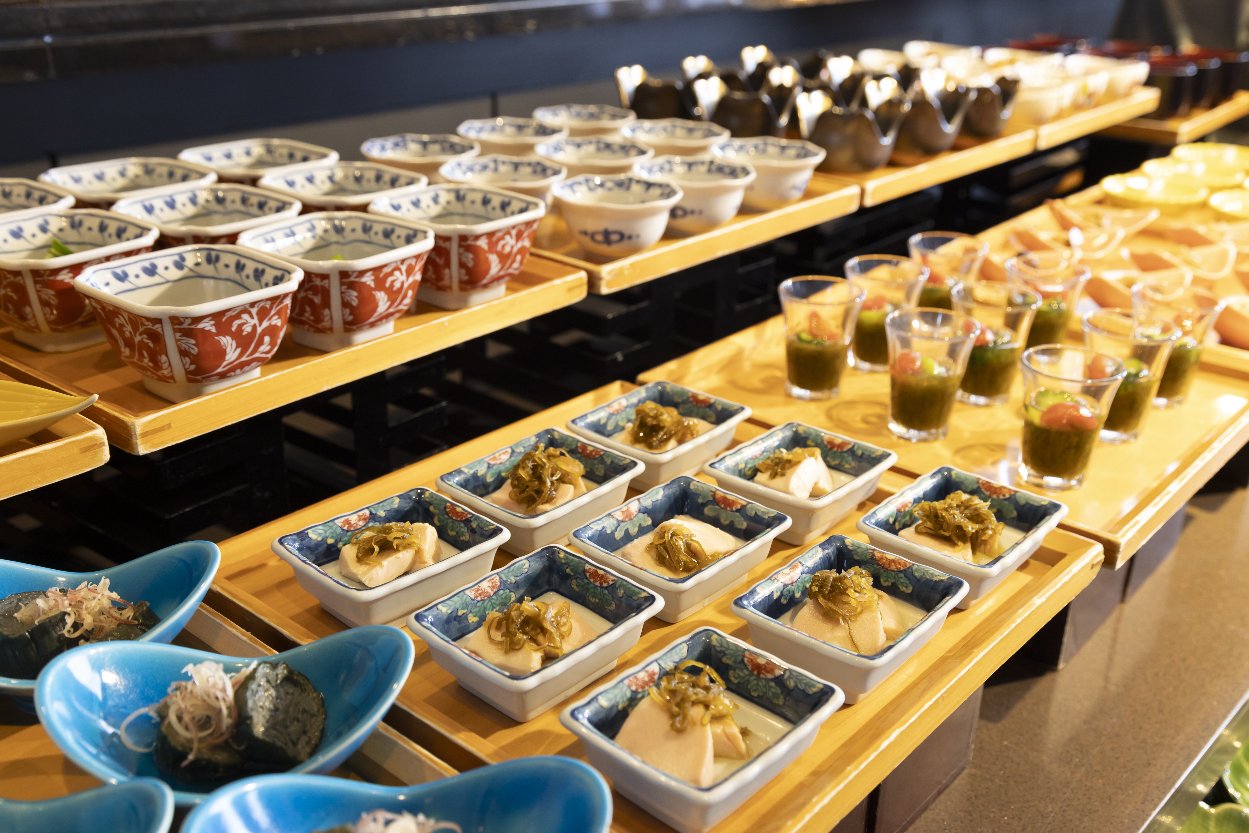 日本料理「さくら」ランチビュッフェ(一例)