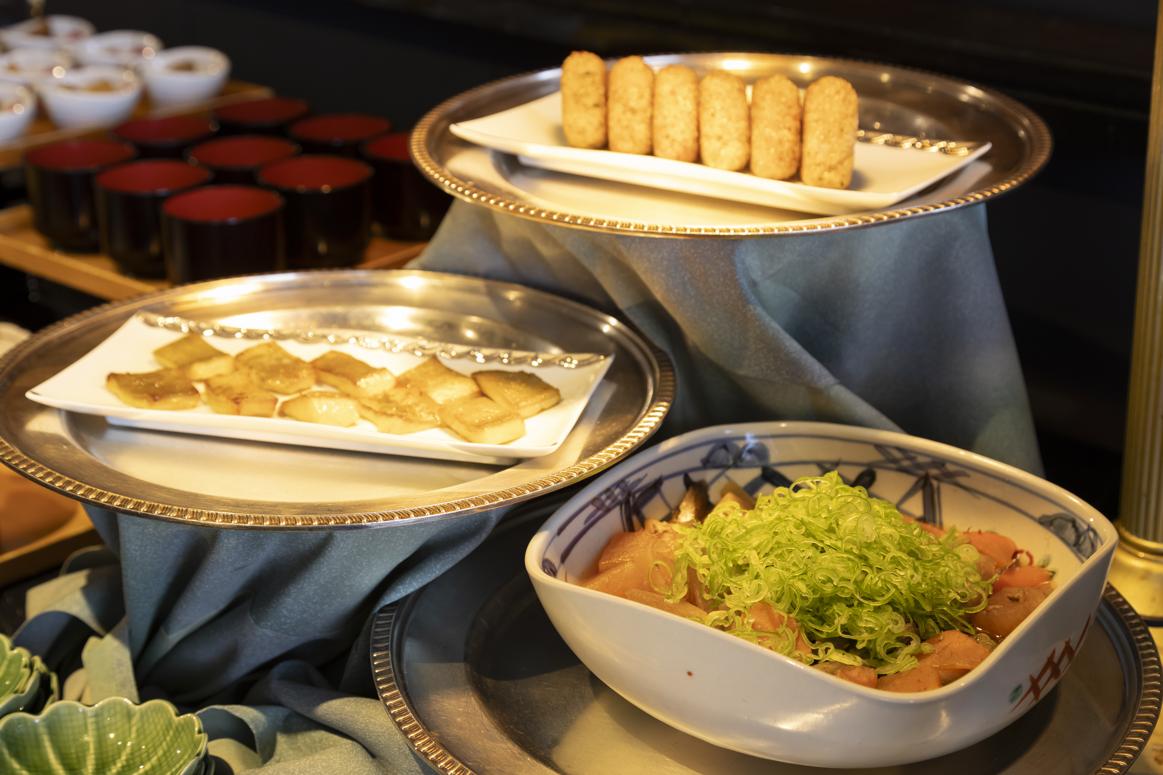 日本料理「さくら」ランチビュッフェ(一例)