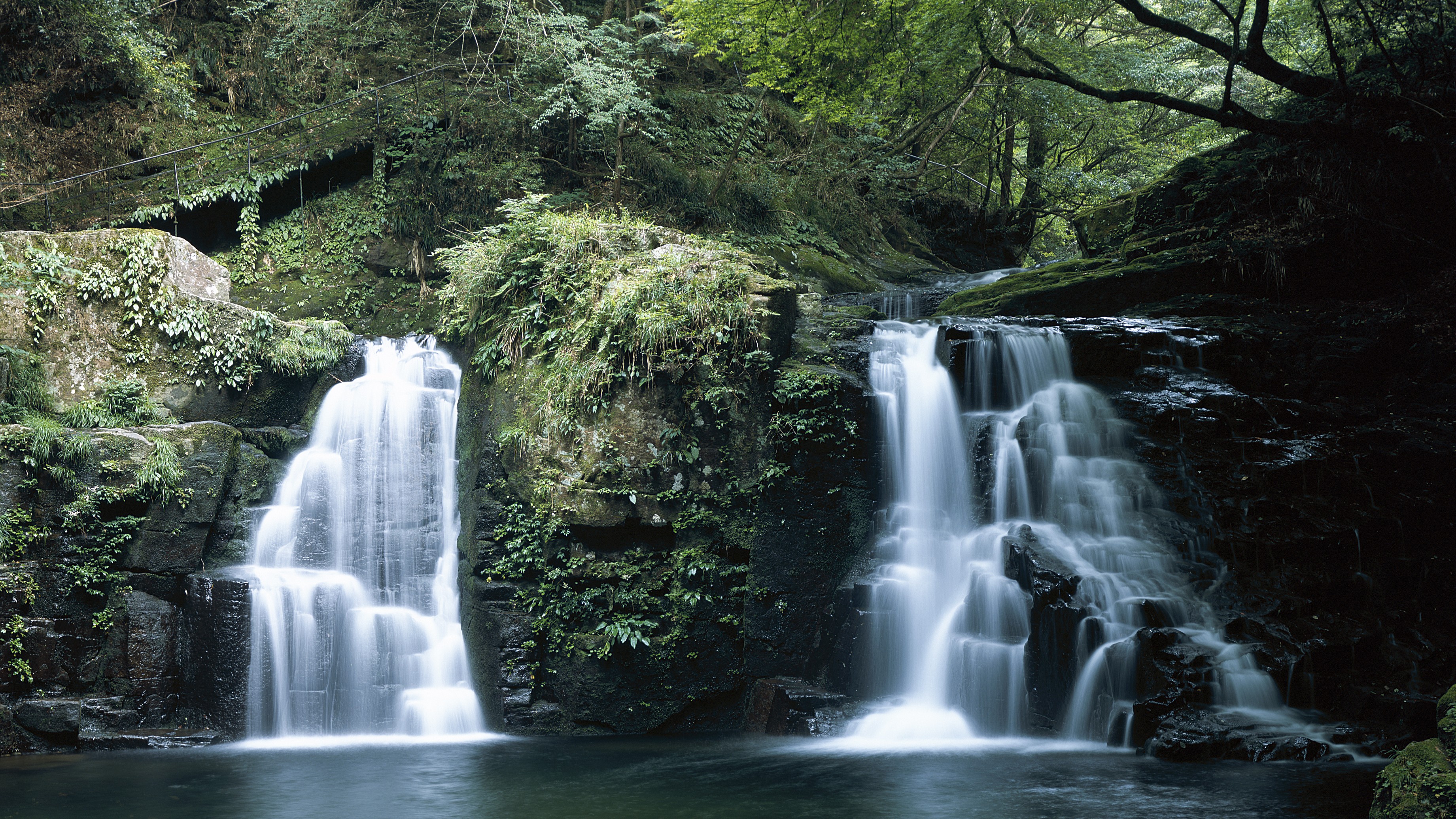 赤目四十八滝　「日本の滝100選」