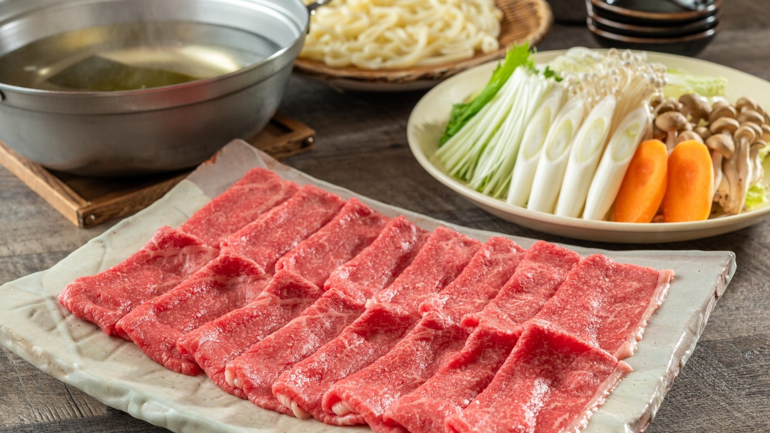 【春SALE】【部屋食確約】コテージで国産牛のすき焼きorしゃぶしゃぶ選べるお鍋！家族旅行におすすめ