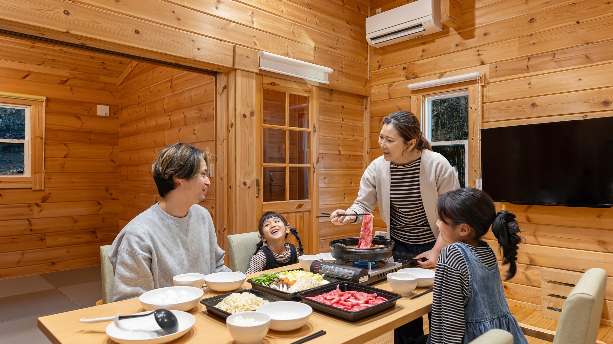 コテージで楽しむすき焼き・しゃぶしゃぶから選べるお鍋