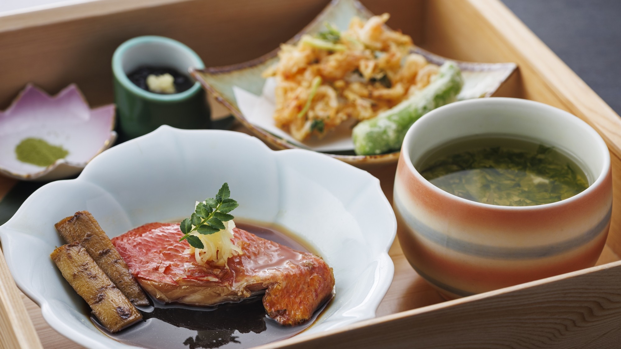 【ペット可】【特選「会席」プラン】国産牛、イセエビ、相模湾の新鮮魚介のお造りを味わう