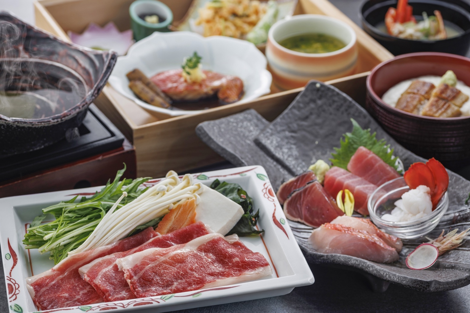【ペット可】【特選「会席」プラン】国産牛、イセエビ、相模湾の新鮮魚介のお造りを味わう
