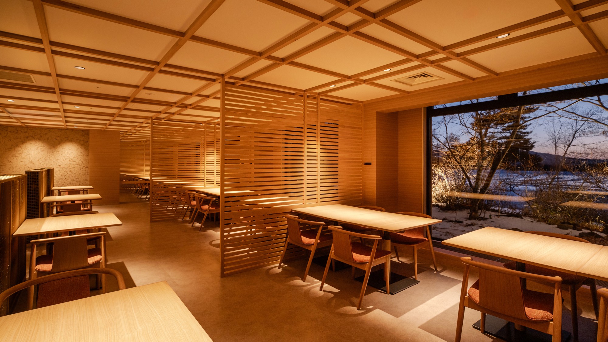 【リニューアル】ホテル棟レストラン　夜