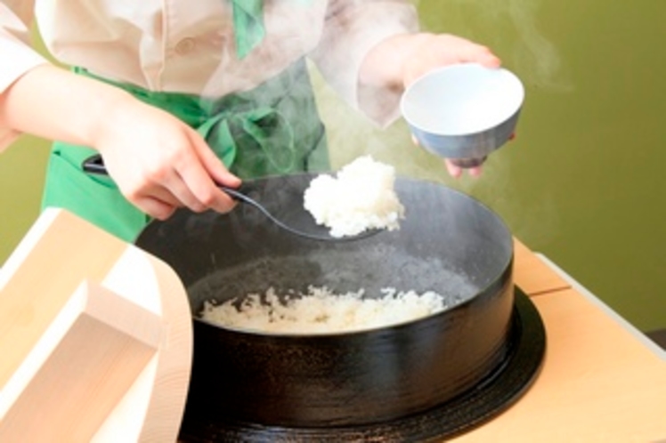 佐倉産コシヒカリお釜で炊いたごはんです