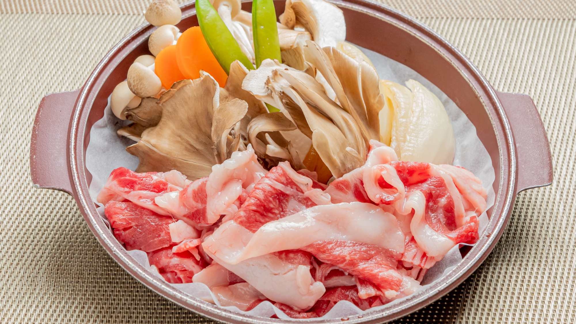 【スタンダード2食付】お食事高評価！黒毛和牛陶板焼など季節の郷土料理と総檜造風呂の天然温泉に癒される