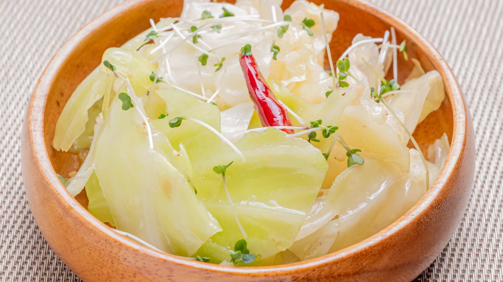 *【夕食一例（サラダ）】お口直しにさっぱりするサラダをどうぞ。