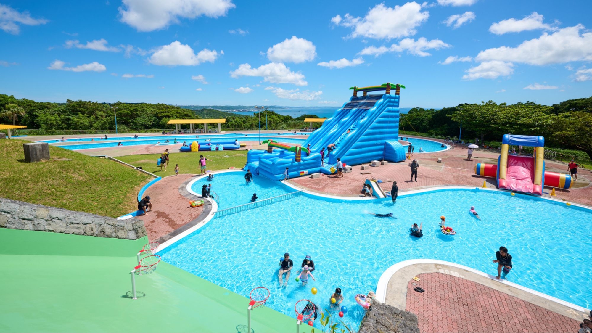 #【小学生まで添い寝無料！】夏の家族旅行応援！ファミリープラン☆朝から温泉＆プール入り放題！夕朝食付