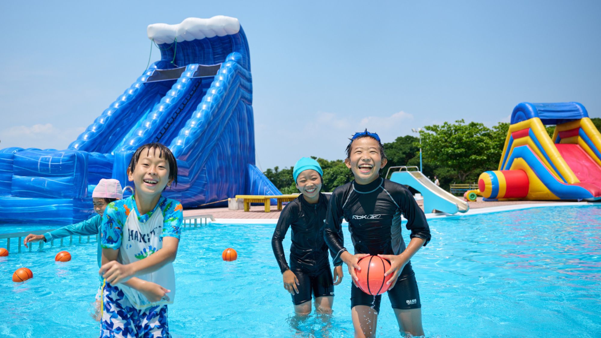 #【事前決済・返金不可だから特別価格】夏の平日限定50％OFF！レジャープール＆温泉三昧素泊りプラン
