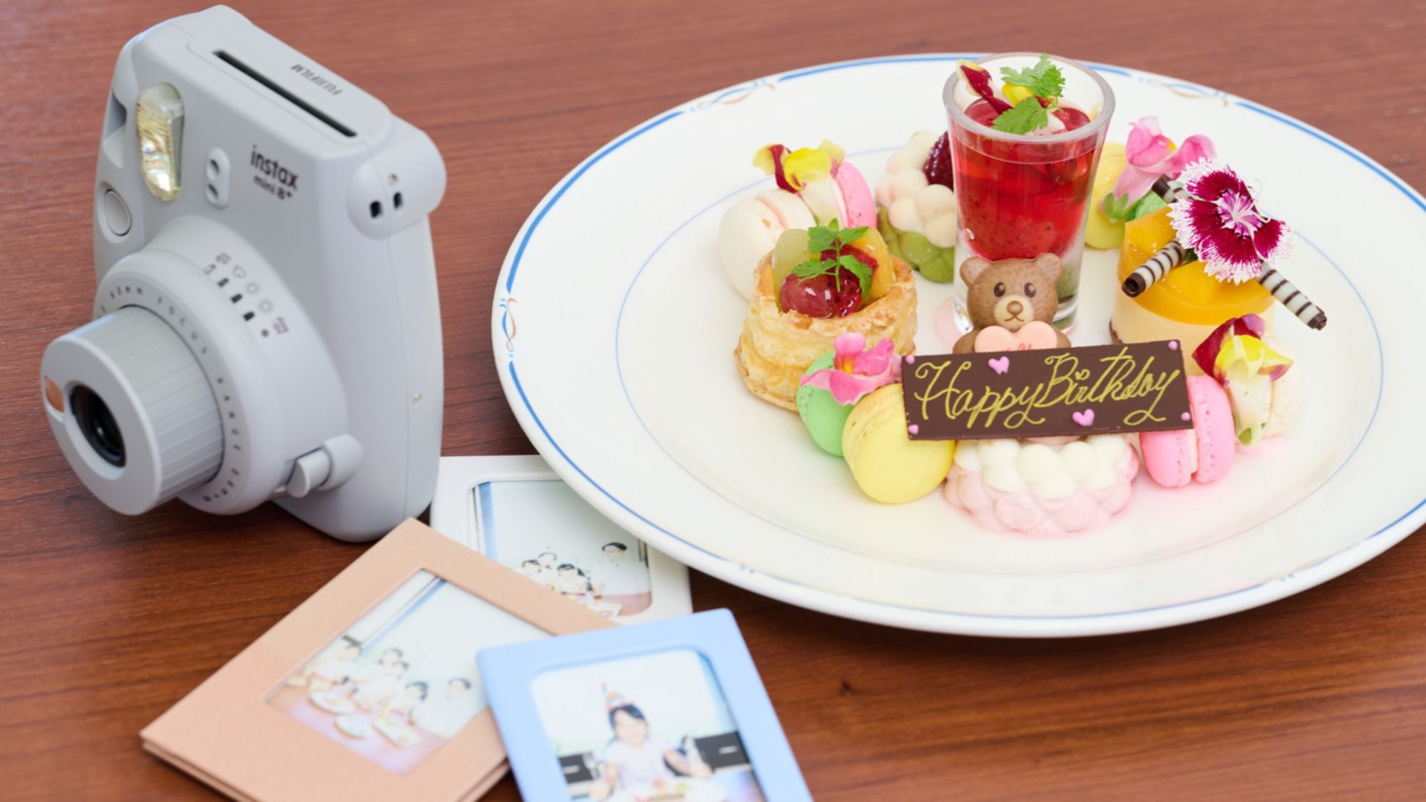 【アニバーサリー】ルームデコレーション☆デザートプレート≪写真撮影付き≫思い出の1枚を（夕朝食付）