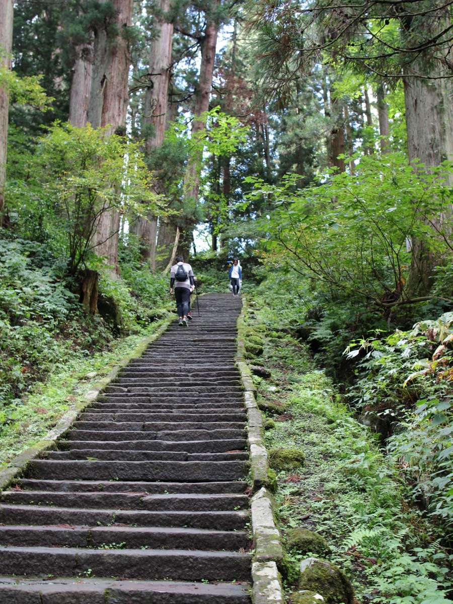 羽黒山石段