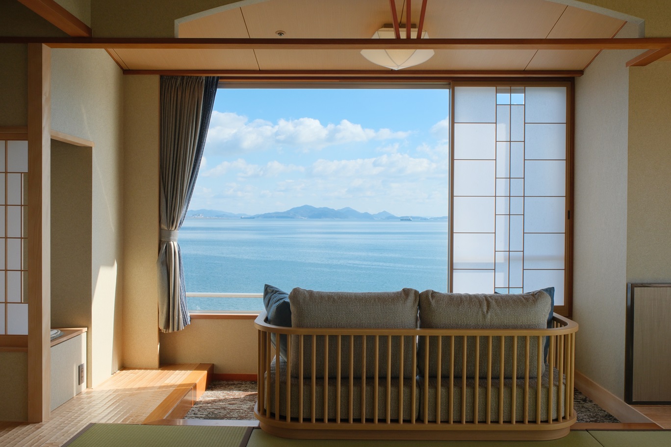 【大人の贅沢一人旅】全室海側客室×瀬戸内会席と温泉で過ごす癒しのひととき