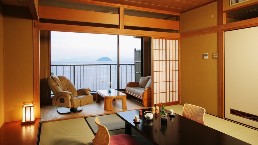 和室　303号室から琵琶湖の眺め