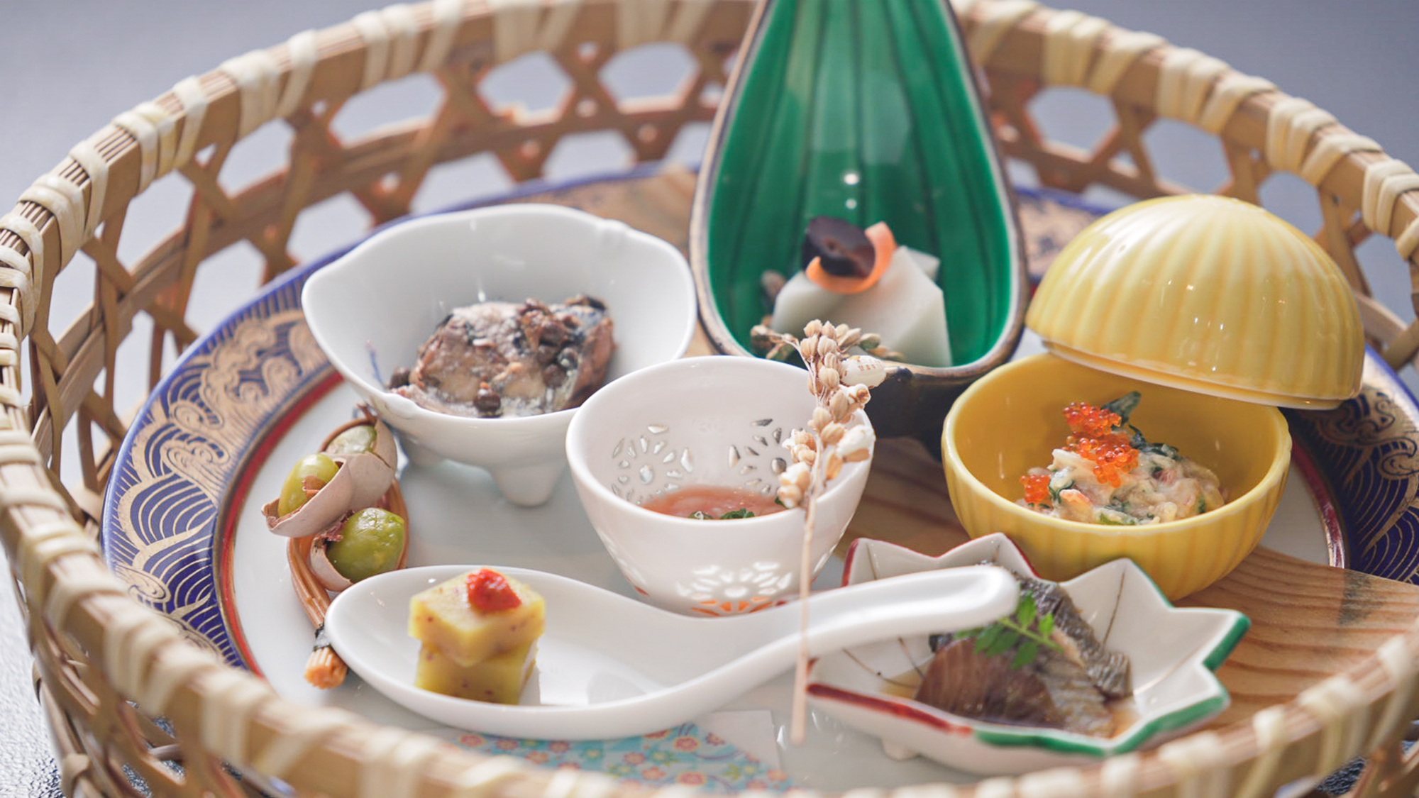 夕食一例　料理人のこだわりが詰まった前菜(一例)