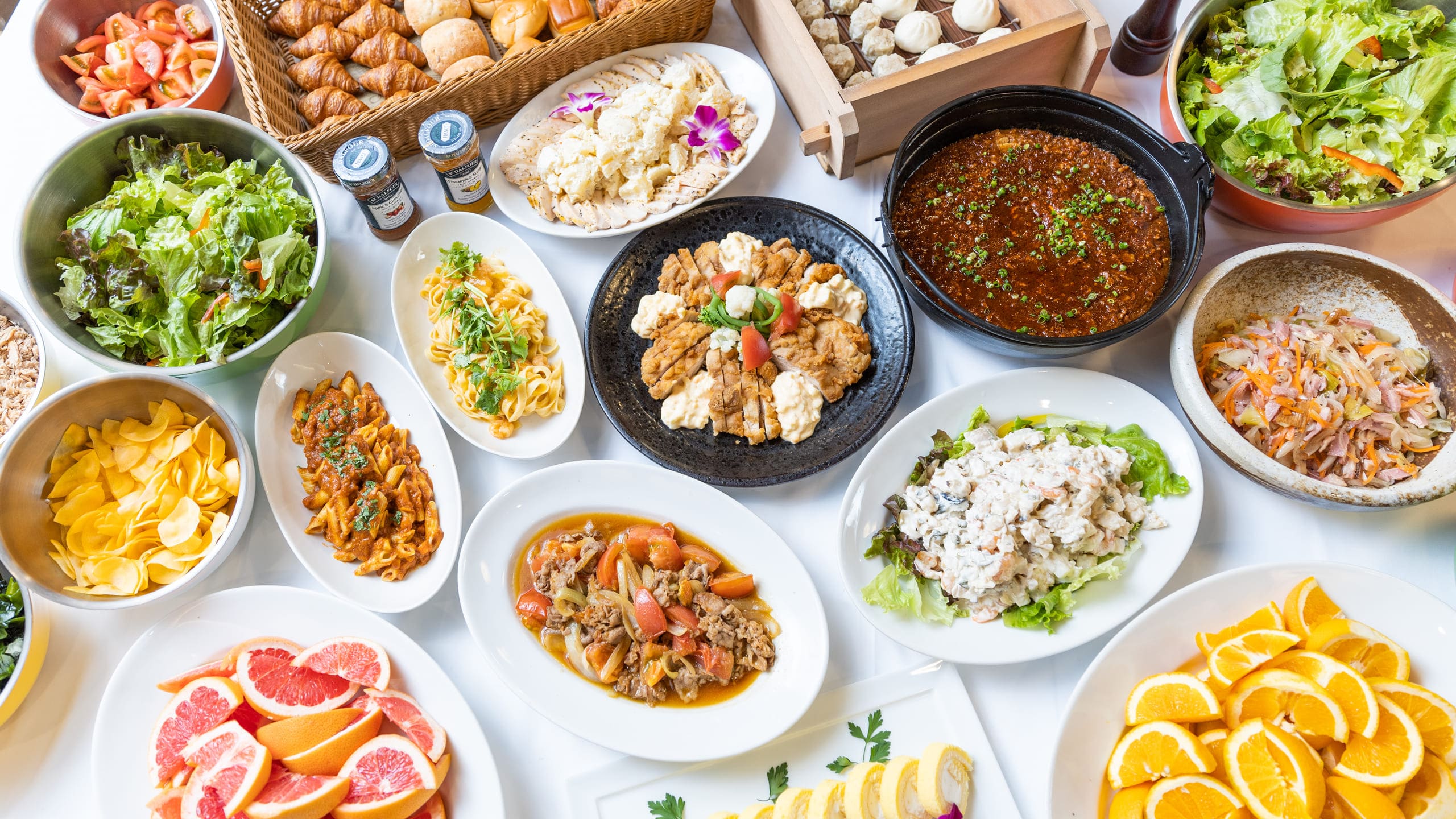 ディナーイメージ（メニューは時期により異なります）