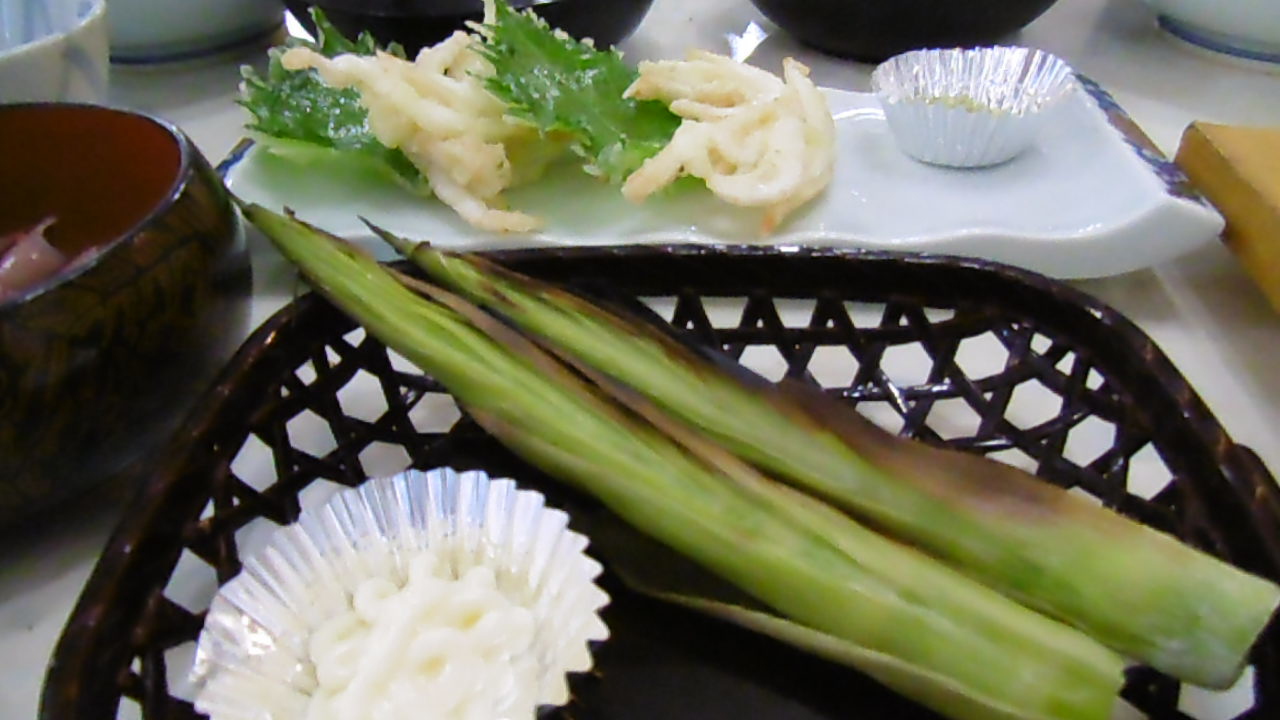 すすタケノコ焼きと白エビの天ぷら