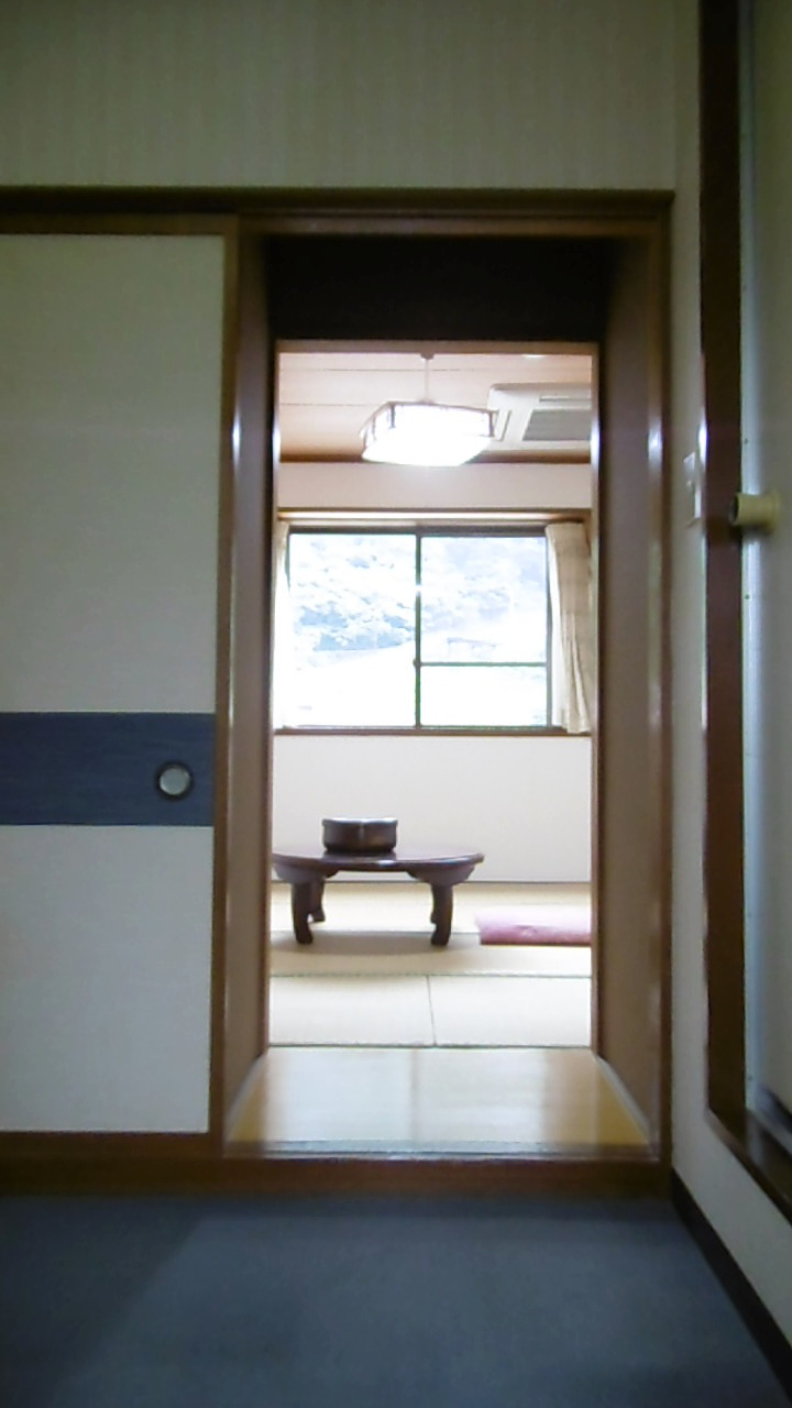 和室8畳バス・トイレ付個室