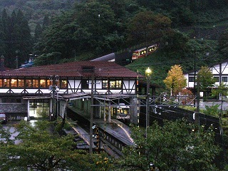 立山駅夜景