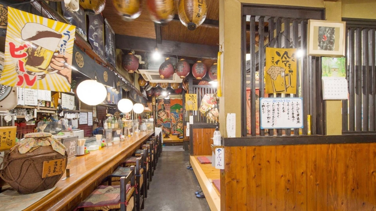 夕食は居酒屋、朝食は旅館で和定食♪♪