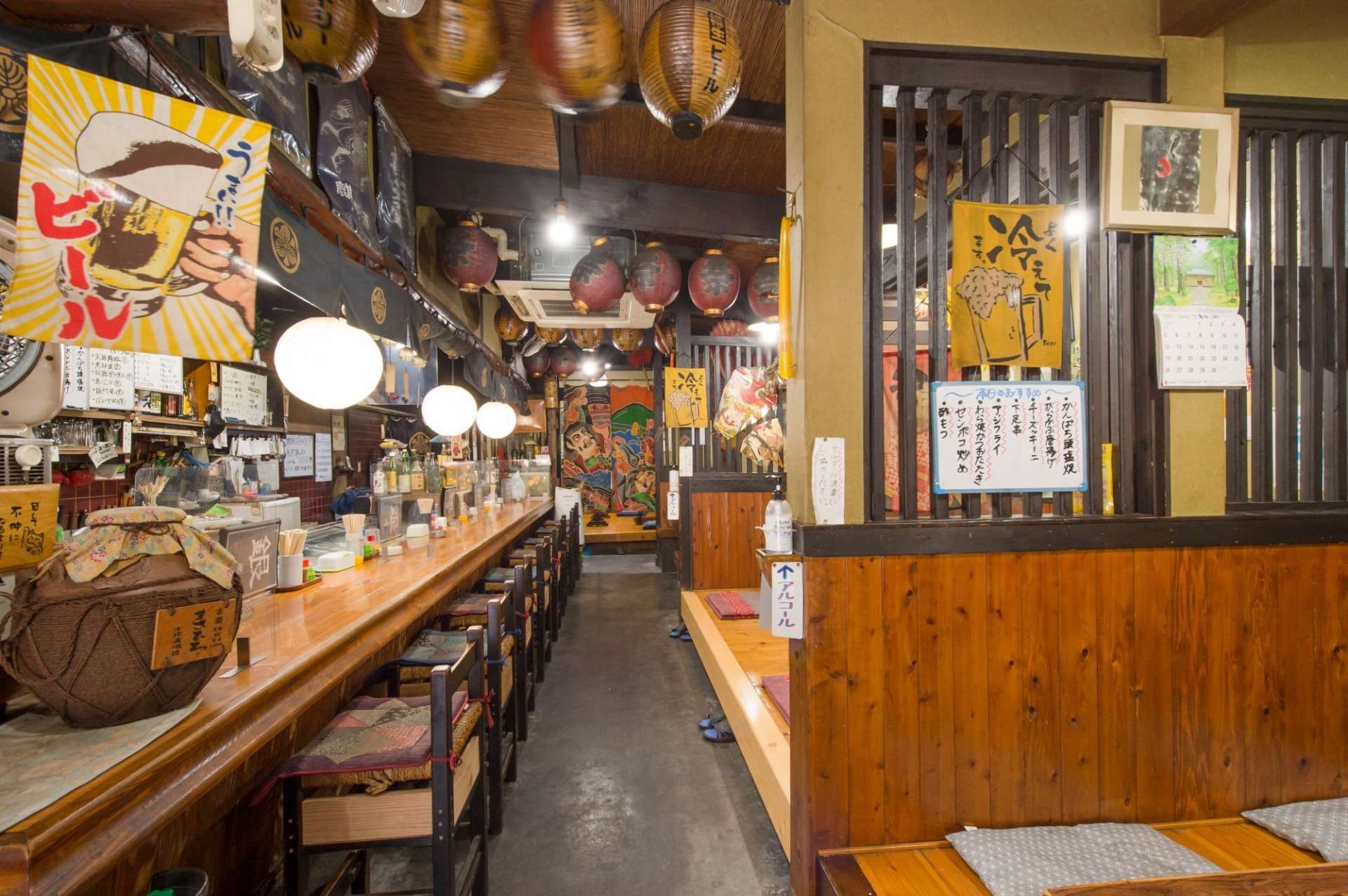 夕食は居酒屋、朝食は旅館で和定食♪♪