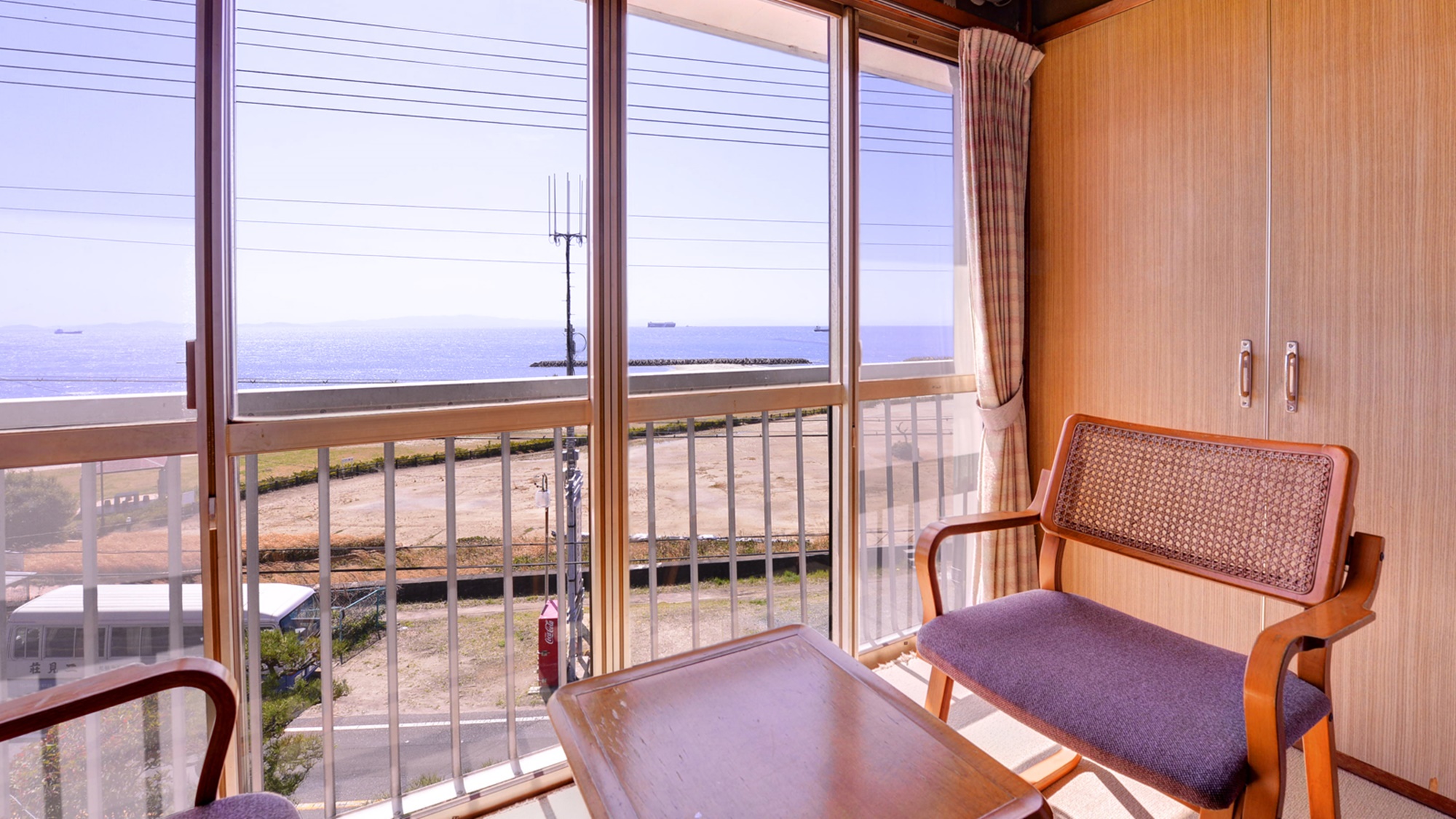 *旧館和室6畳（客室一例）/一人旅やカップルでのご宿泊にピッタリ！潮騒をBGMにごゆっくりお寛ぎ下さ