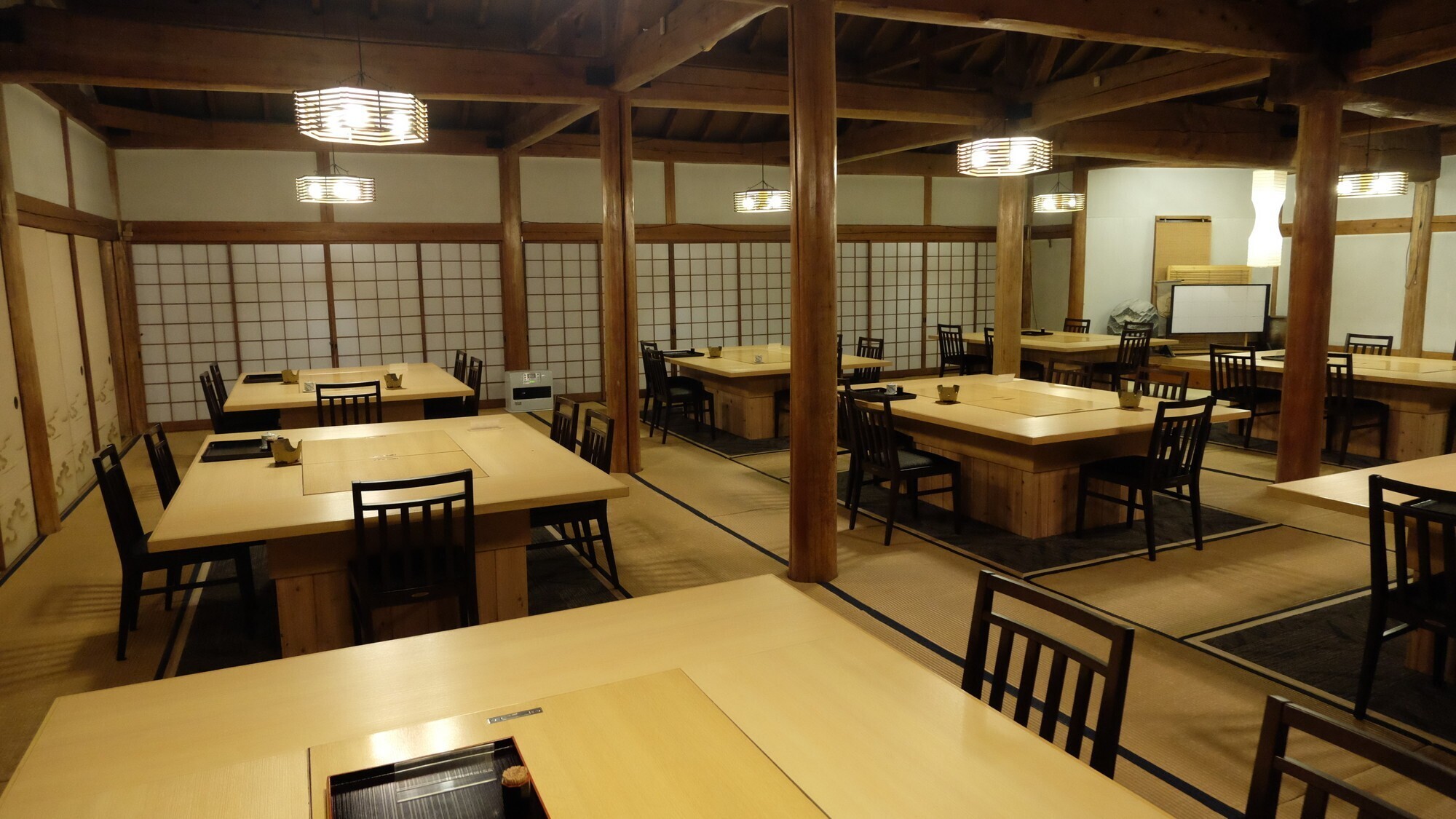 【食事処　美叶食庵】2025年リニューアル！広々とした空間で座りやすくなりました