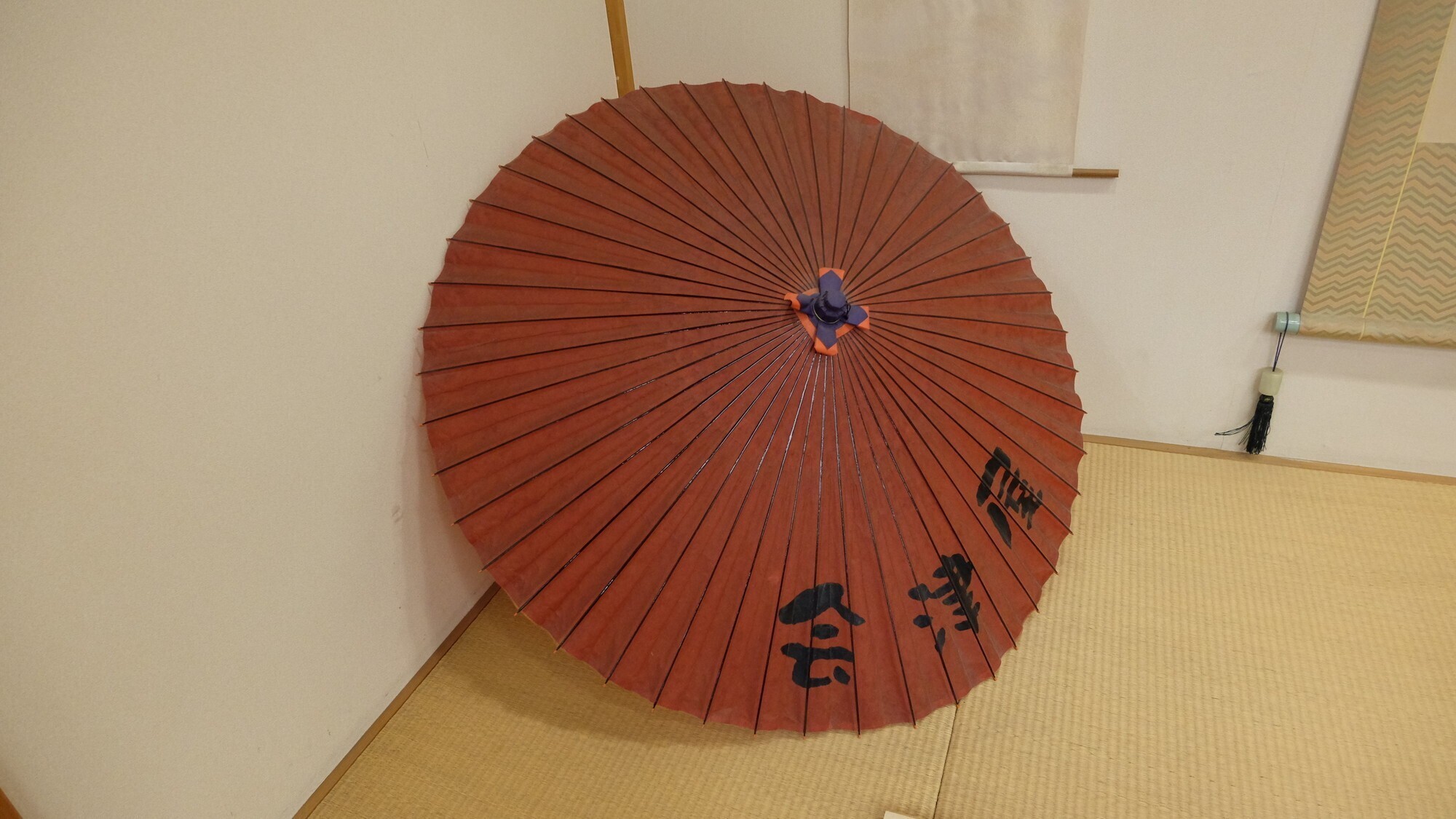 【ロビー】落ち着いた雰囲気の館内