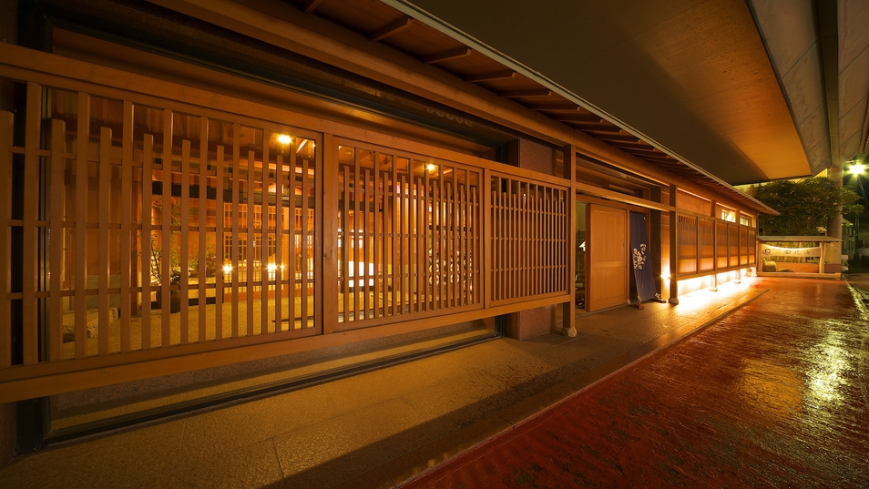 【一泊二食付】新鮮な魚介類を味わえる！石花海名物「漁師焼き」＆絶景温泉を堪能♪