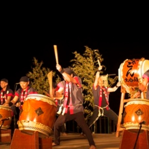 【6月上旬】『どんつく祭り』お祭を盛り上げる和太鼓の演技