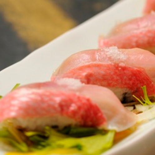 【夕食一例】金目鯛のにぎり鮨