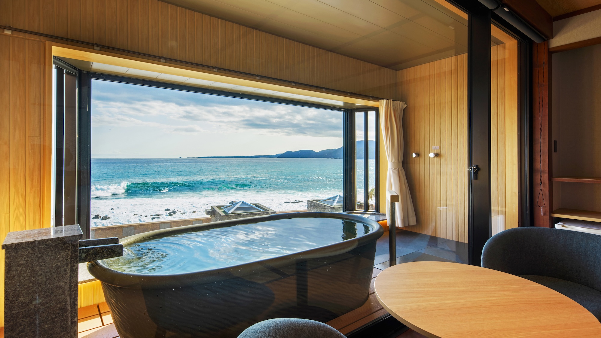 【オーシャンビュー】露天風呂付き和モダンベッドルーム34平米