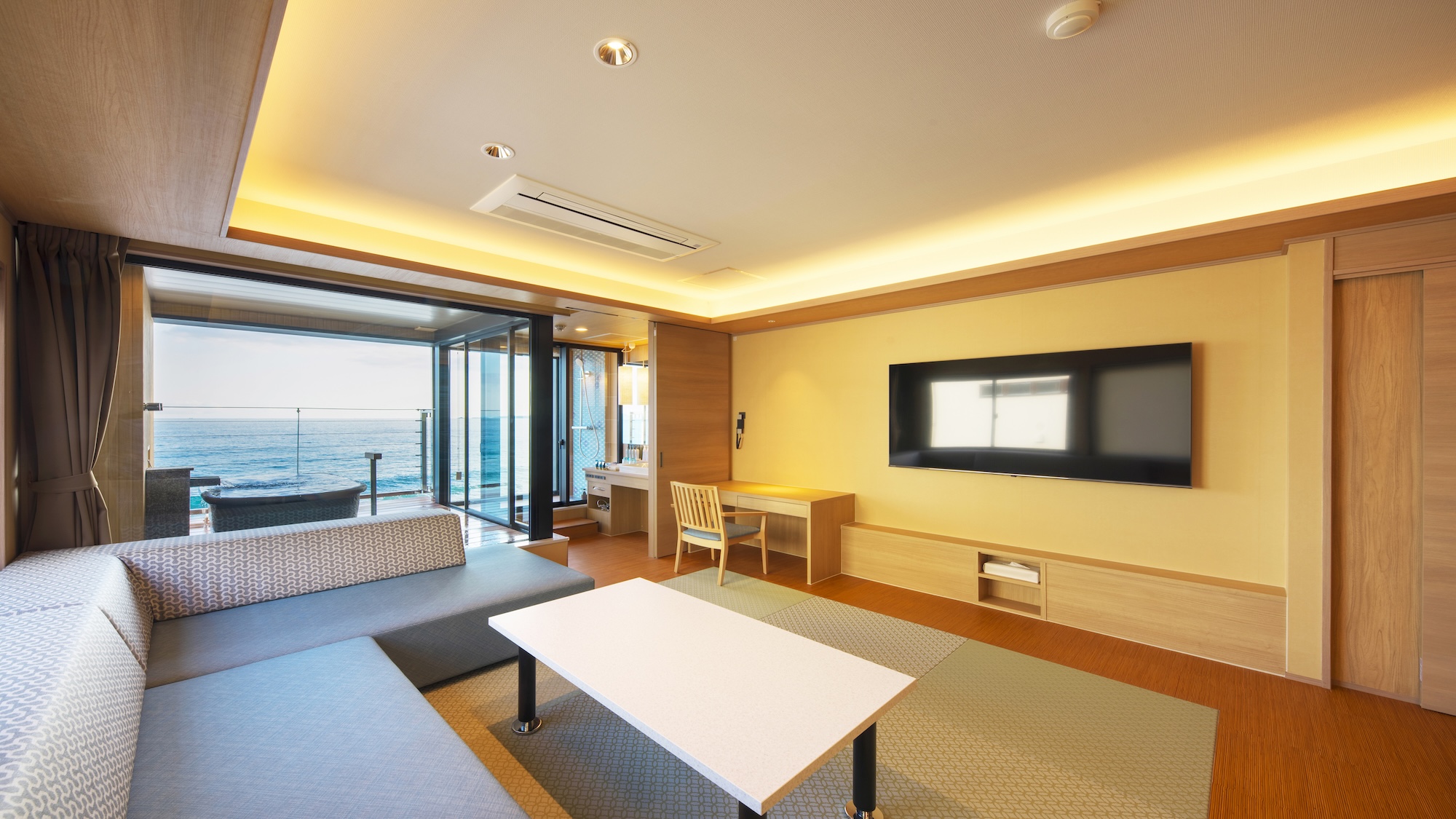 401【オーシャンビュー】露天風呂付きエグゼクティブルームの客室