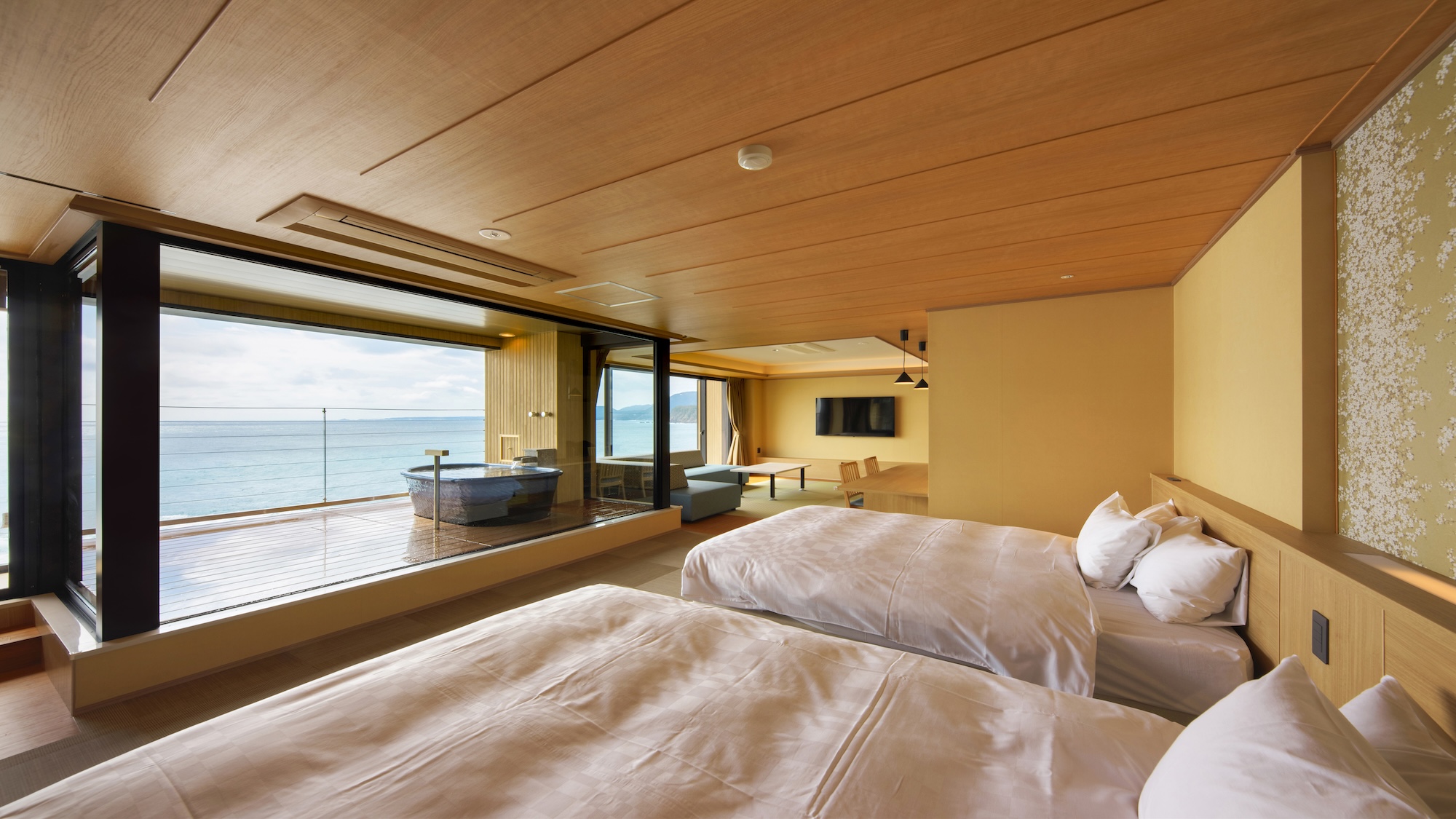 露天風呂付きスイートルームの客室