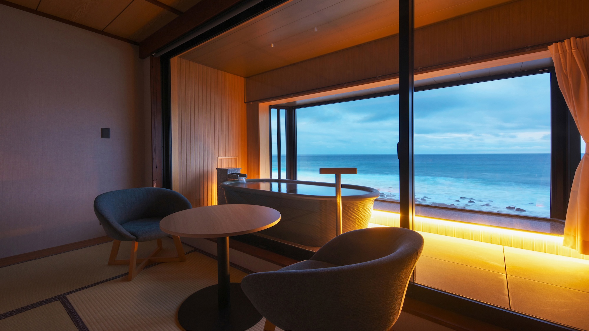 【オーシャンビュー】露天風呂付き和モダンベッドルーム34平米