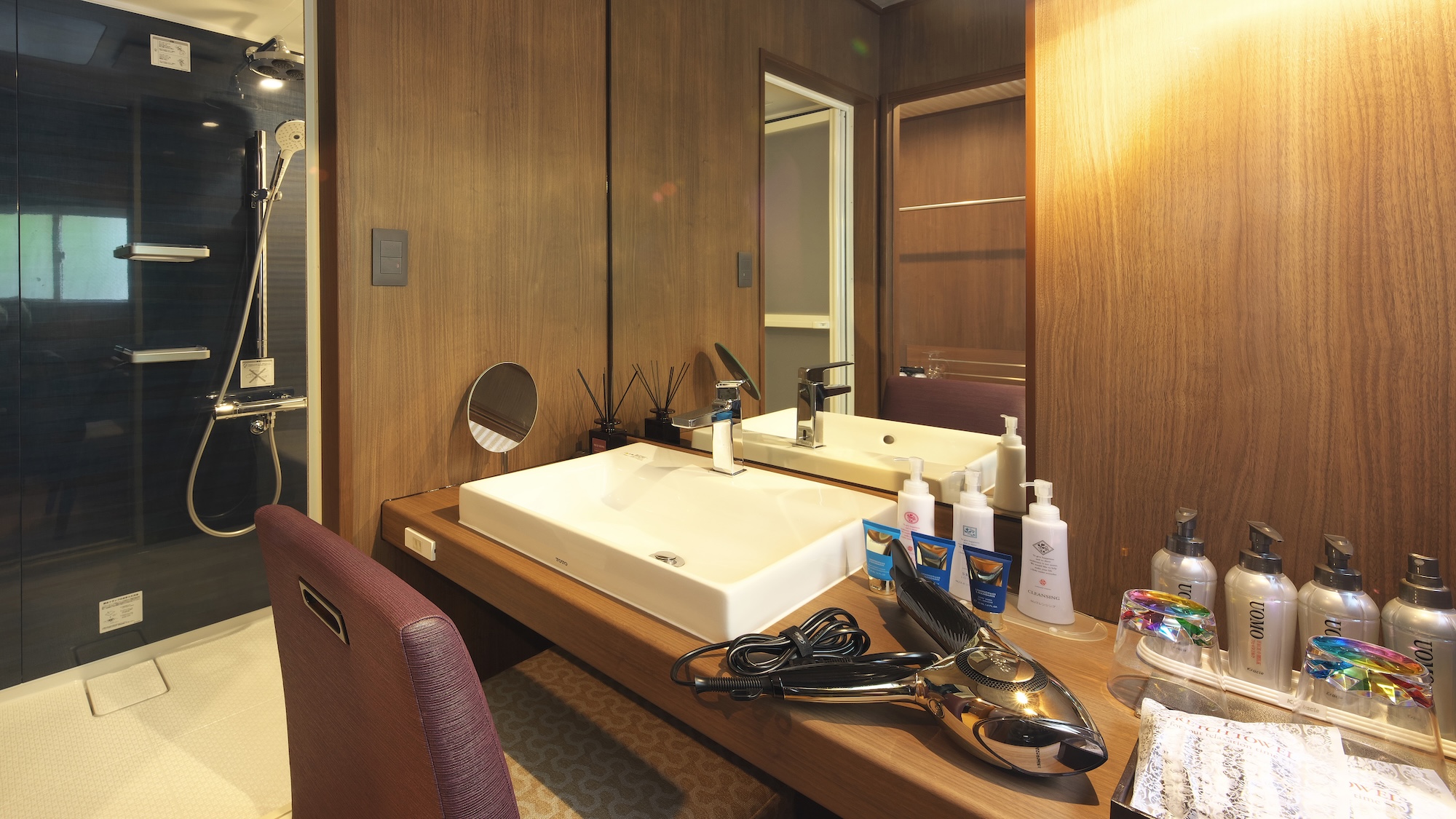 【207】コンセプトコーナールーム【茜～Akane】