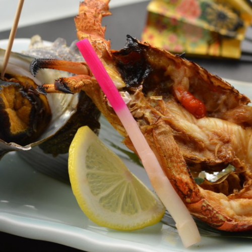 【夕食一例】サザエ・伊勢海老の焼物