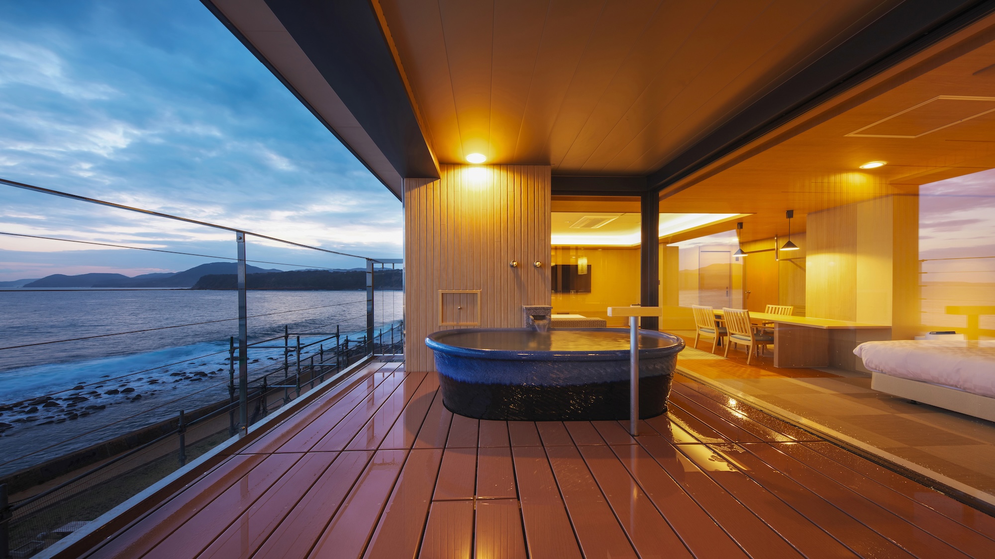 露天風呂付きスイートルームの露天風呂