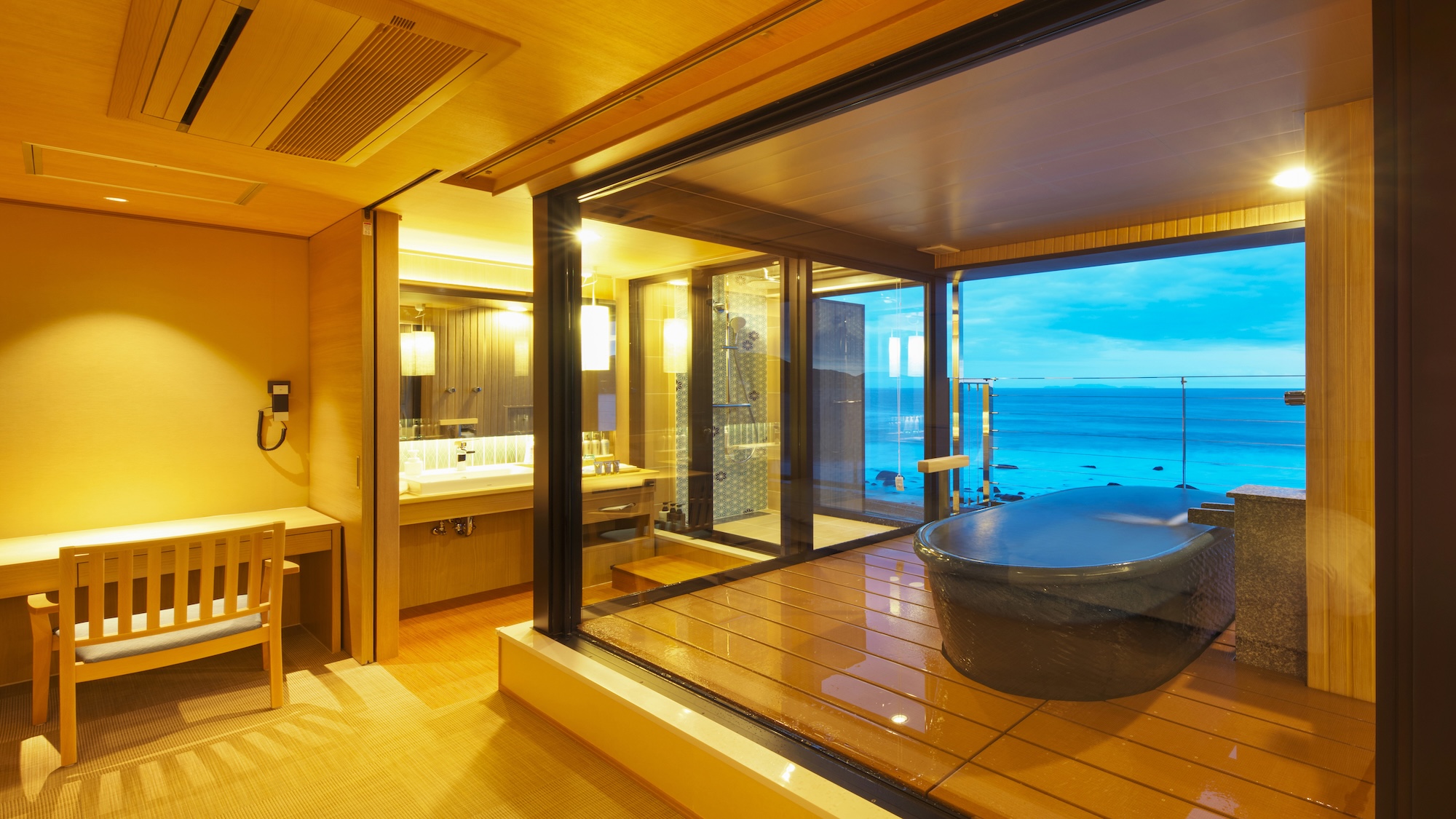 露天風呂付きスイートルームの露天風呂