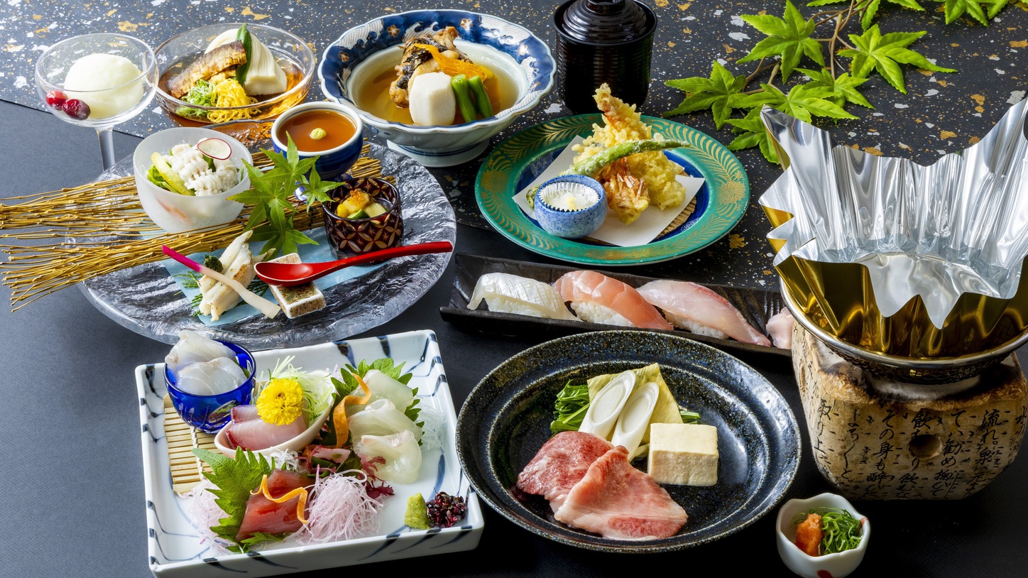 【２食付】〈プレミアムフロア〉夕食は彩り豊かな季節の会席料理をお召し上がりください